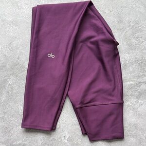 Alo Yoga airlift purple 7/8 xs leggings